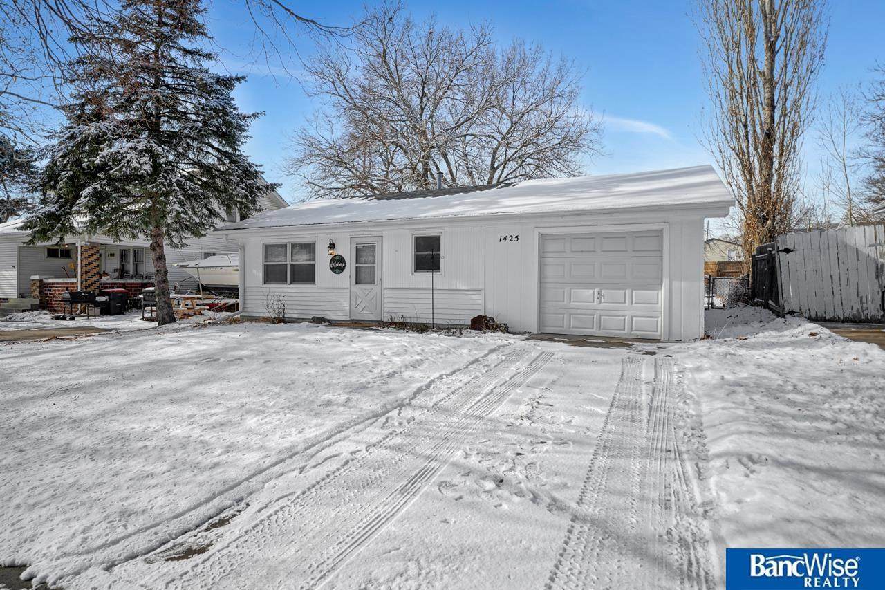 1425 65th Street - Photo 1