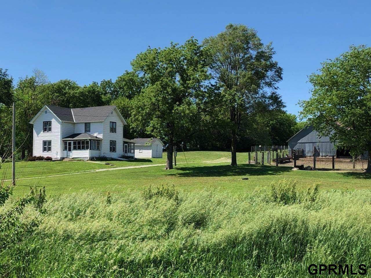 5501 H Road - Photo 1