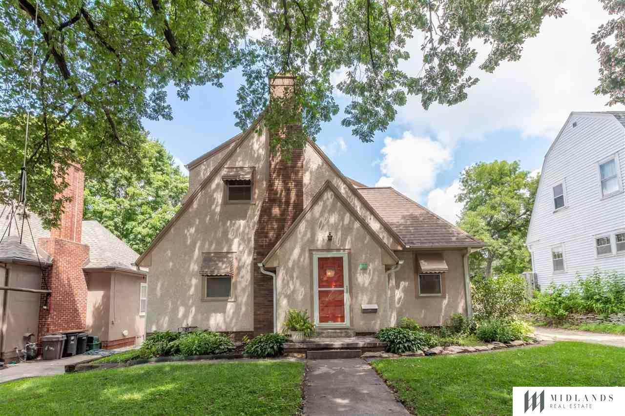5832 Briggs Street - Photo 1