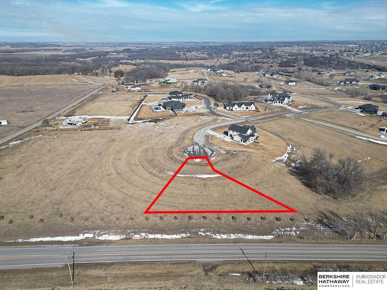 5170 225 Plaza Circle - Photo 1