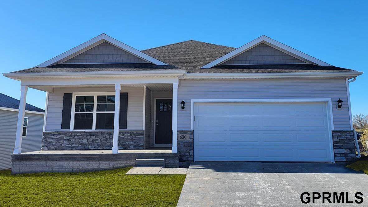8504 179th Street - Photo 1