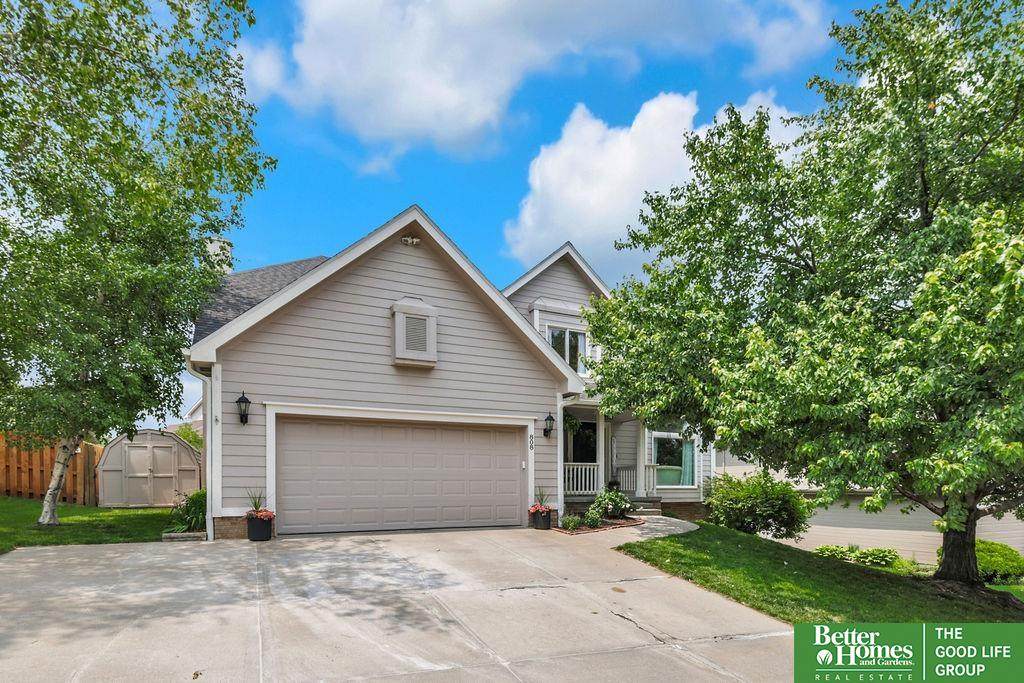 808 Auburn Lane - Photo 1