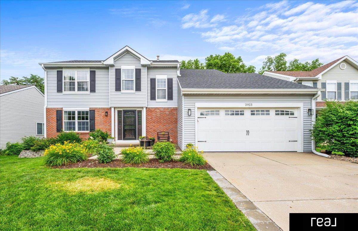 2923 Blackhawk Drive - Photo 1