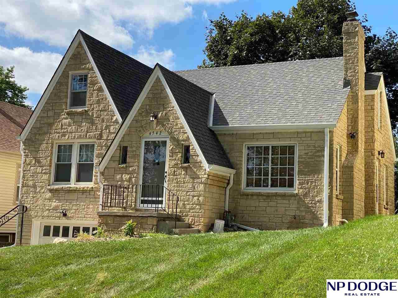 4542 Poppleton Avenue - Photo 1