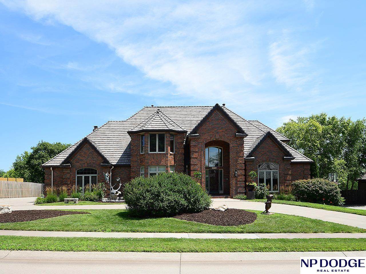 4535 162 Avenue - Photo 1