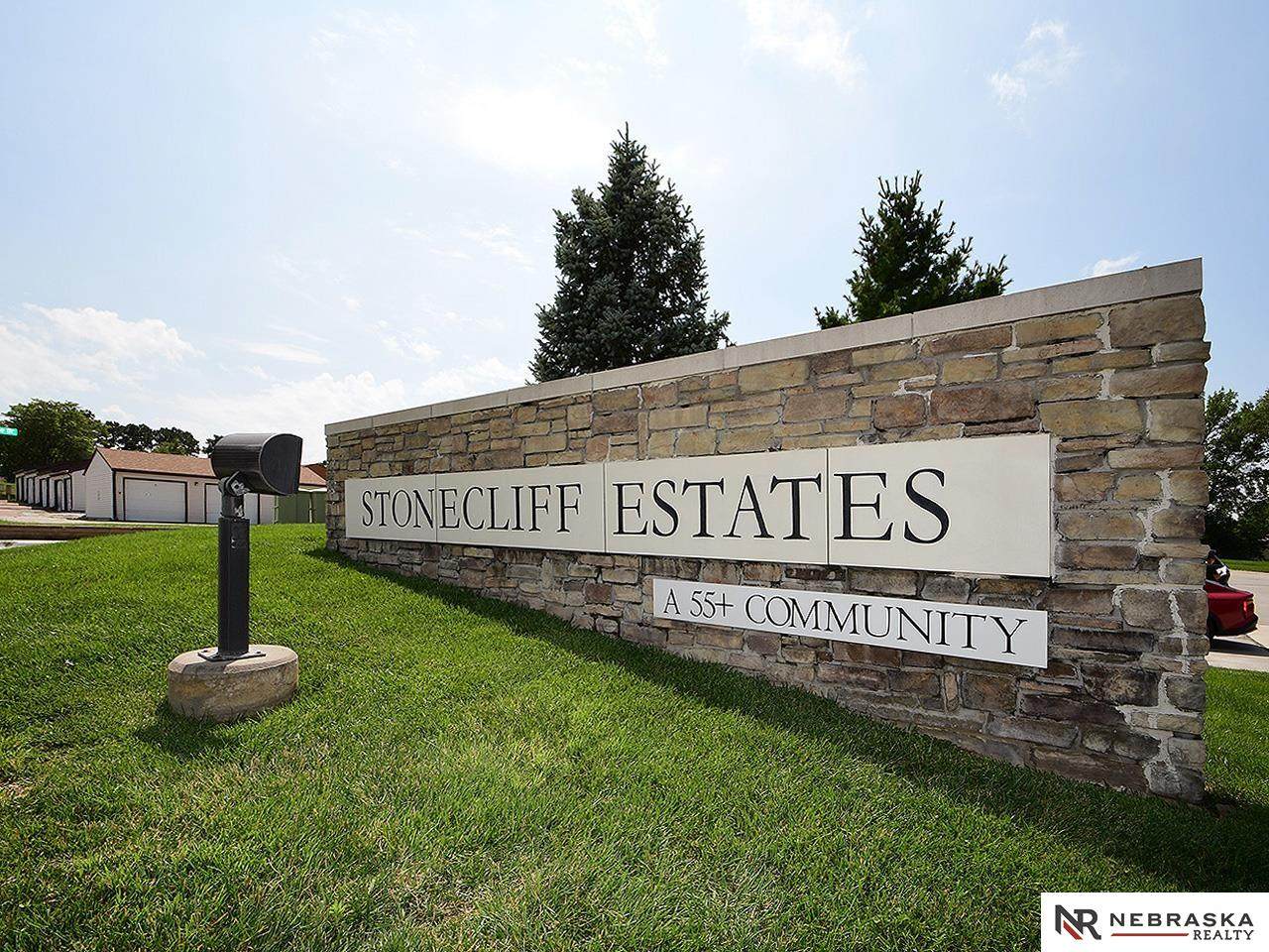5831 Enterprise Drive - Photo 1