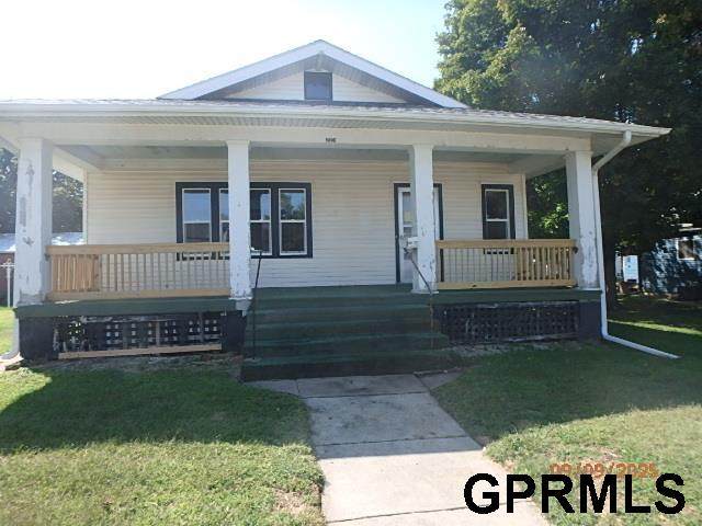 806 5th Avenue - Photo 1