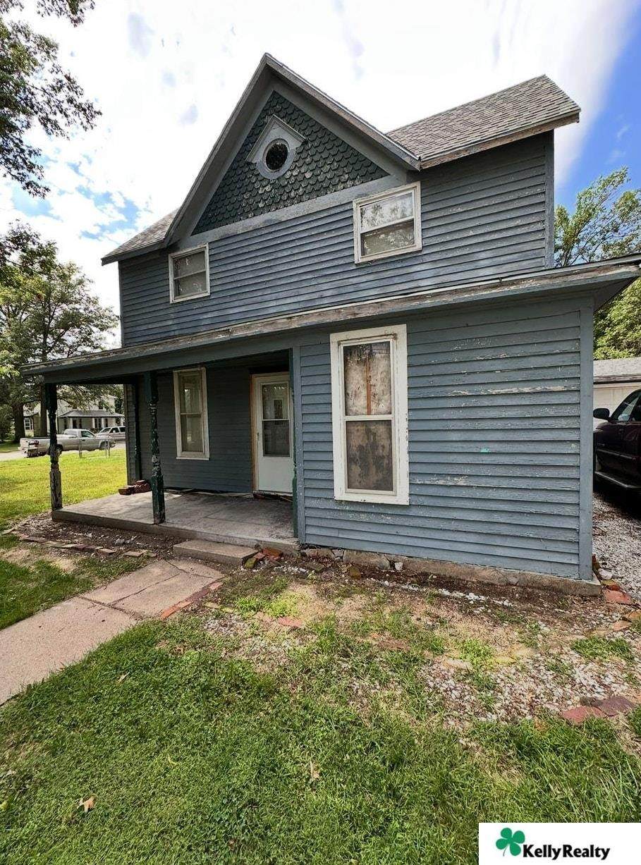 215 6th Street - Photo 1