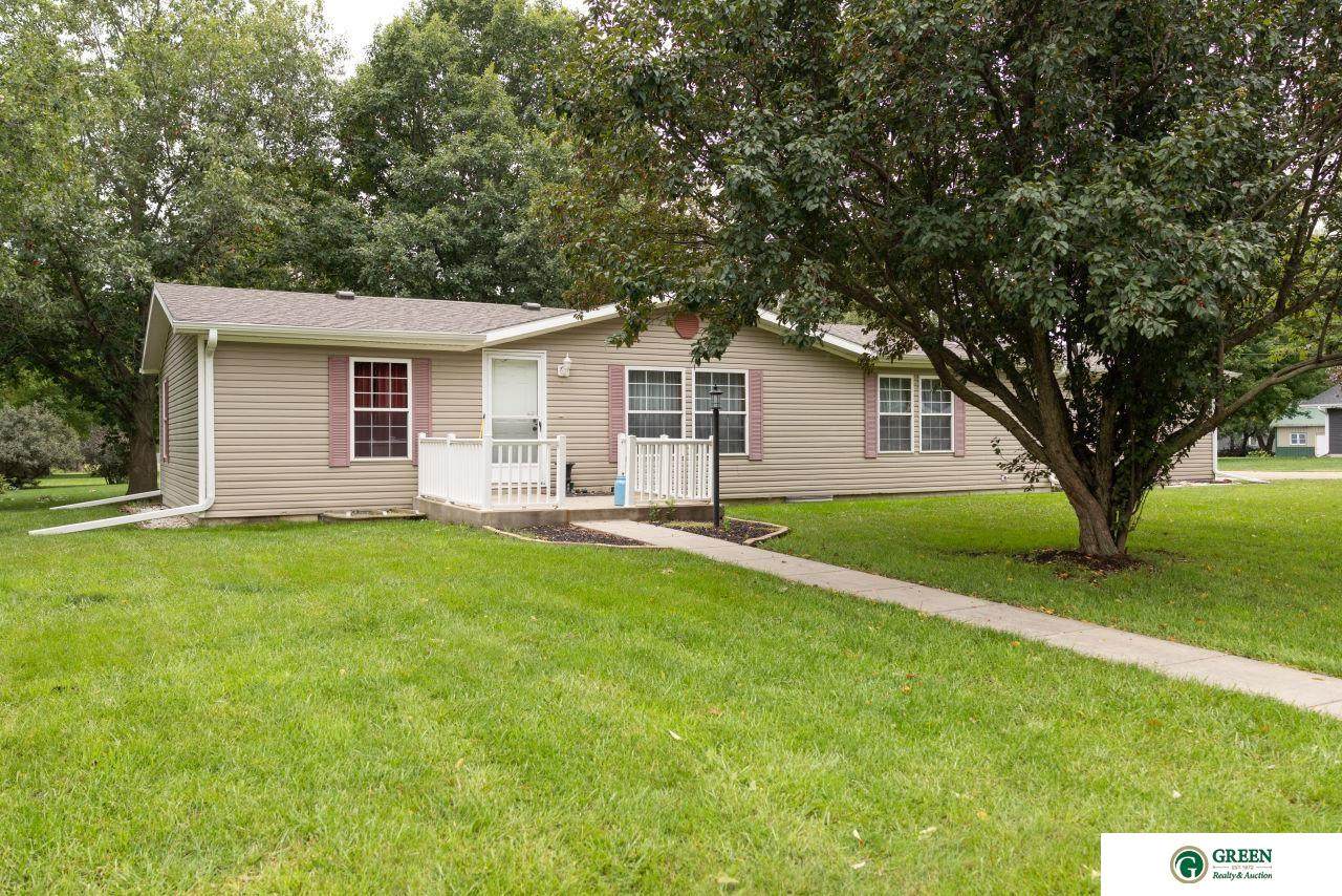 1002 5th Street - Photo 1