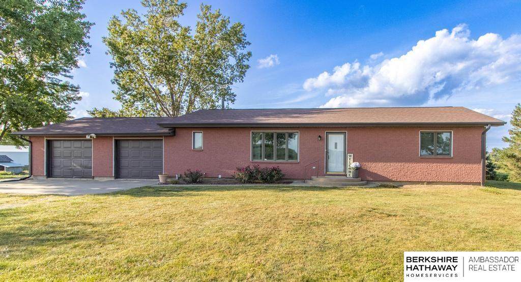 1600 Pella Road - Photo 1