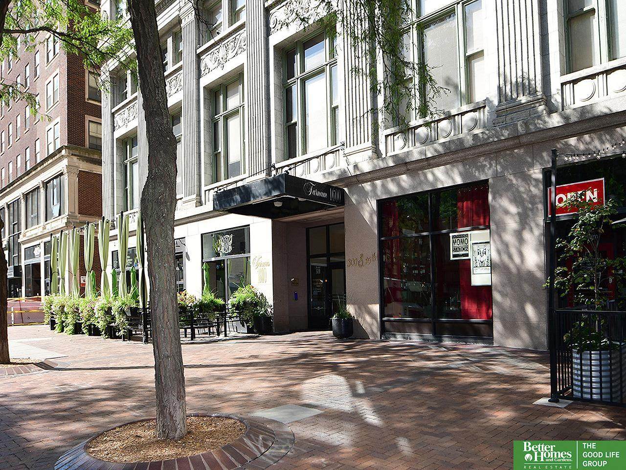 300 16 Street - Photo 1