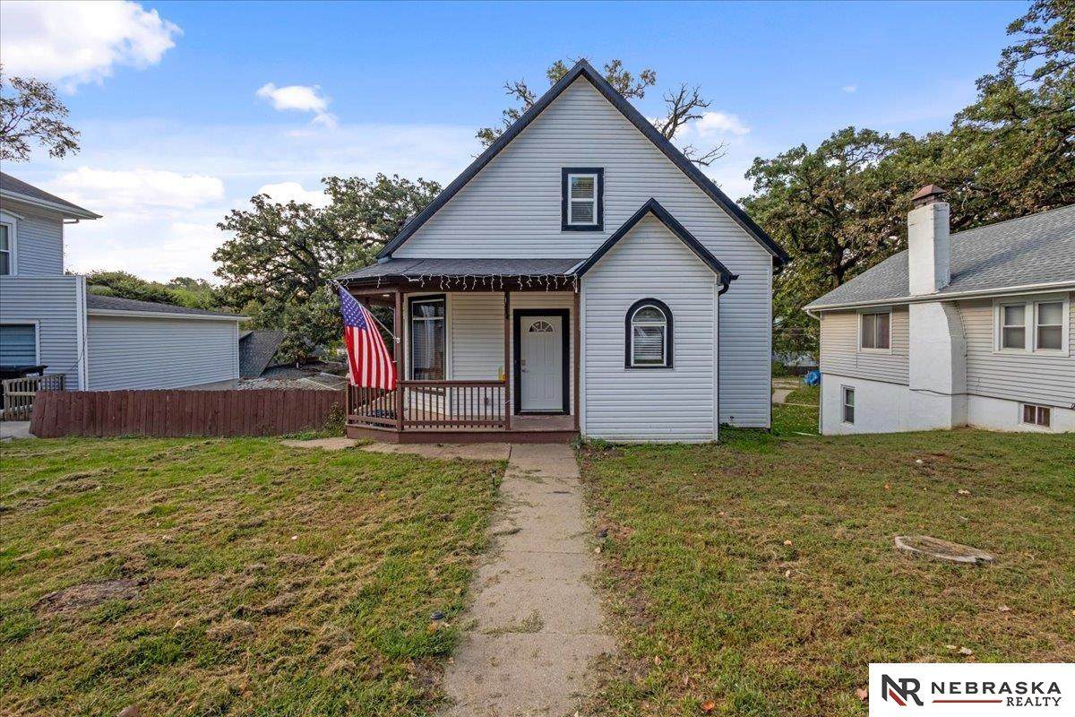 909 1st Avenue - Photo 1