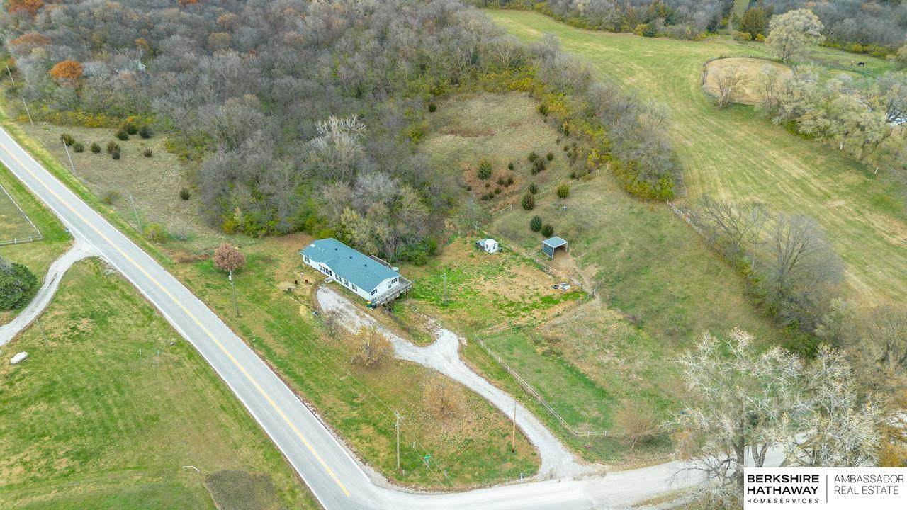2506 Summit Road - Photo 1