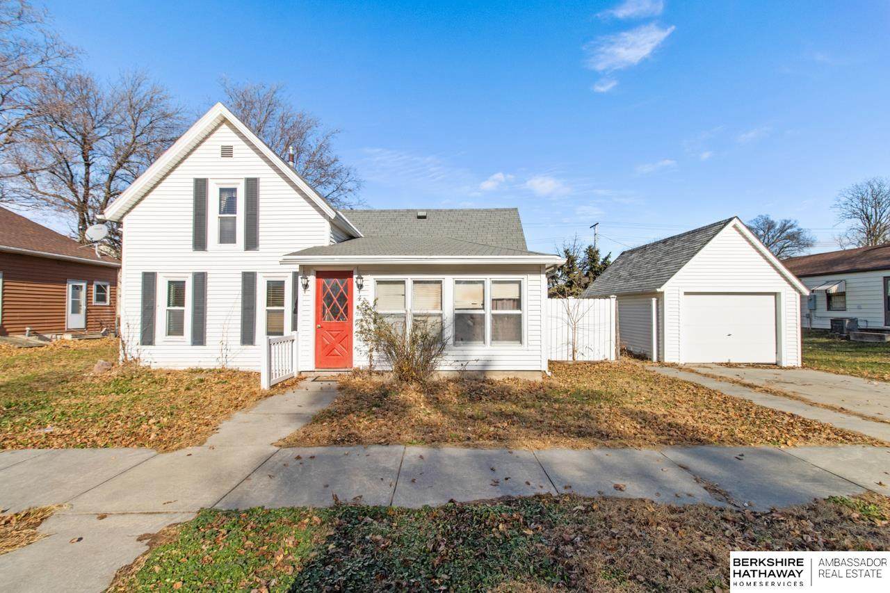 440 State Street - Photo 1