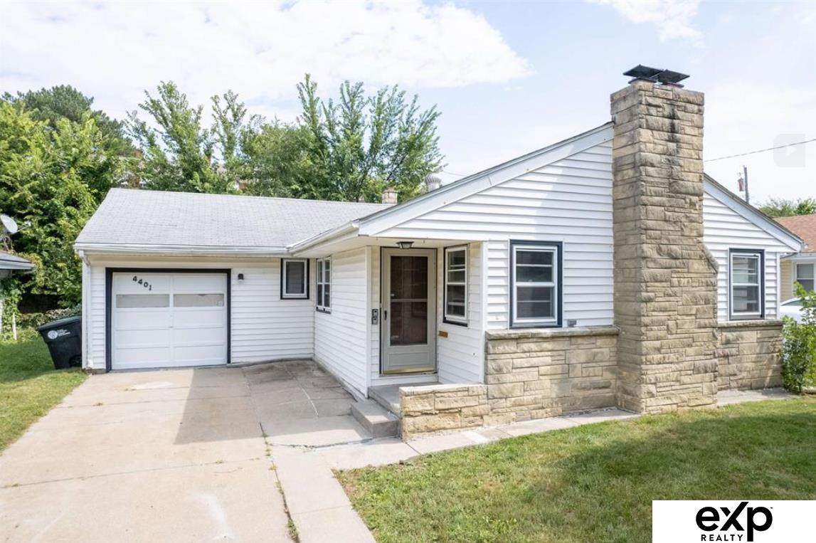 4401 53rd Street - Photo 1