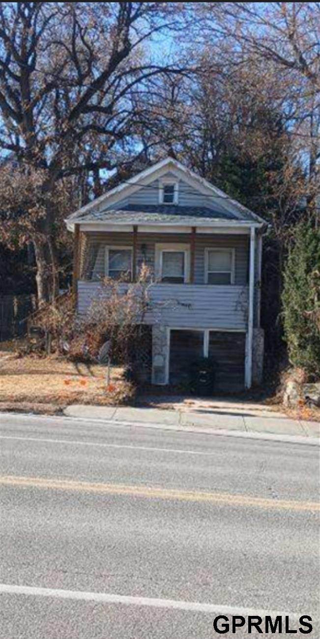 1940 13 Street - Photo 1