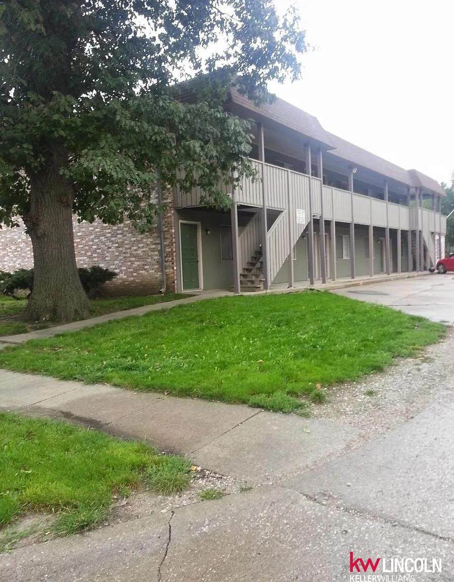 611 20th Street - Photo 1