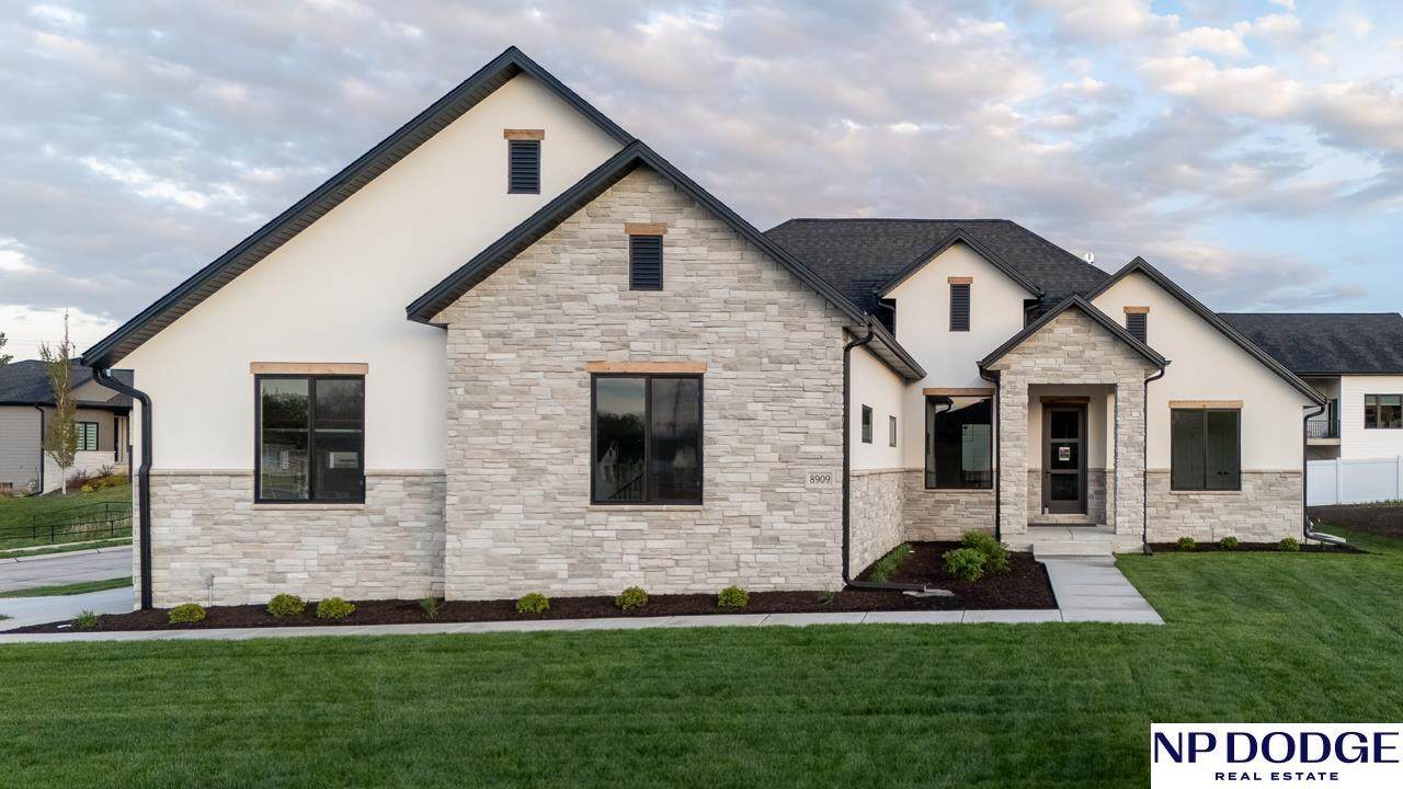 8909 Appaloosa Lane - Photo 1