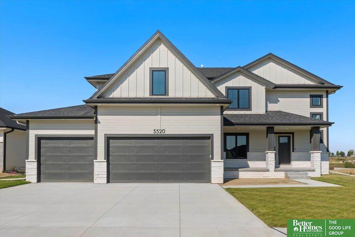 5607 213th Avenue - Photo 1