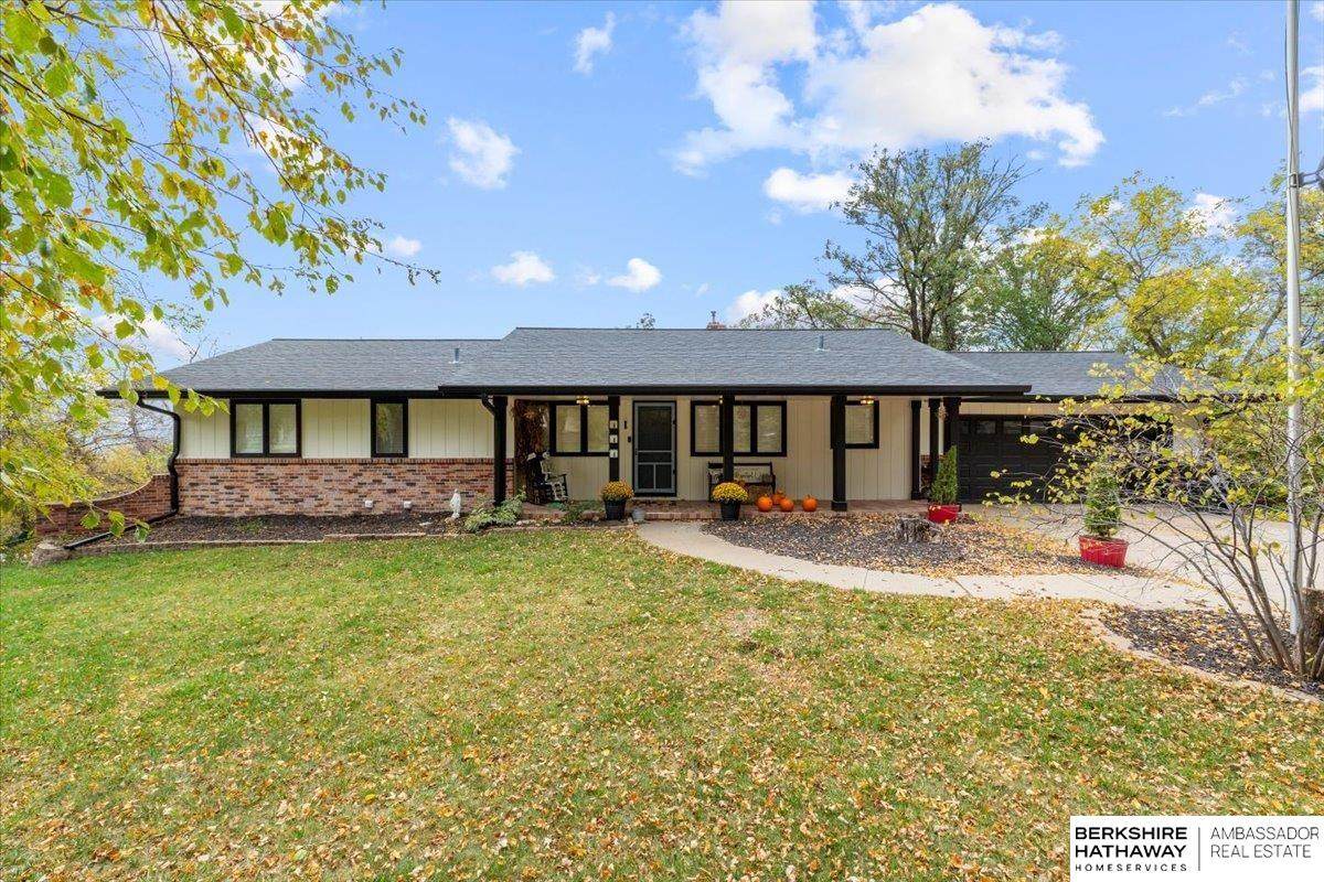 444 Skyline Drive - Photo 1