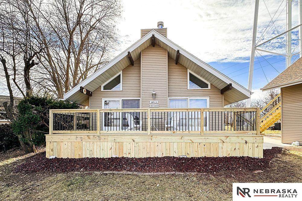 2203 Beaver Lake Boulevard - Photo 1