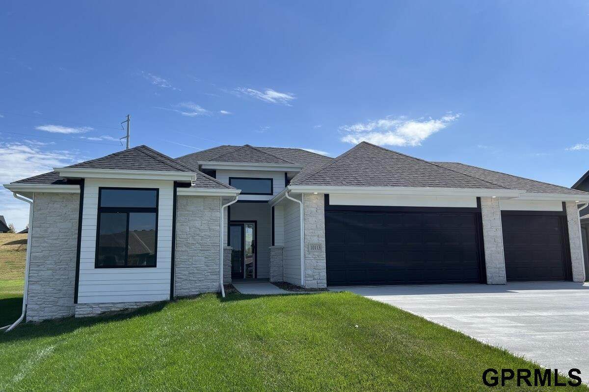 10812 219th Avenue - Photo 1