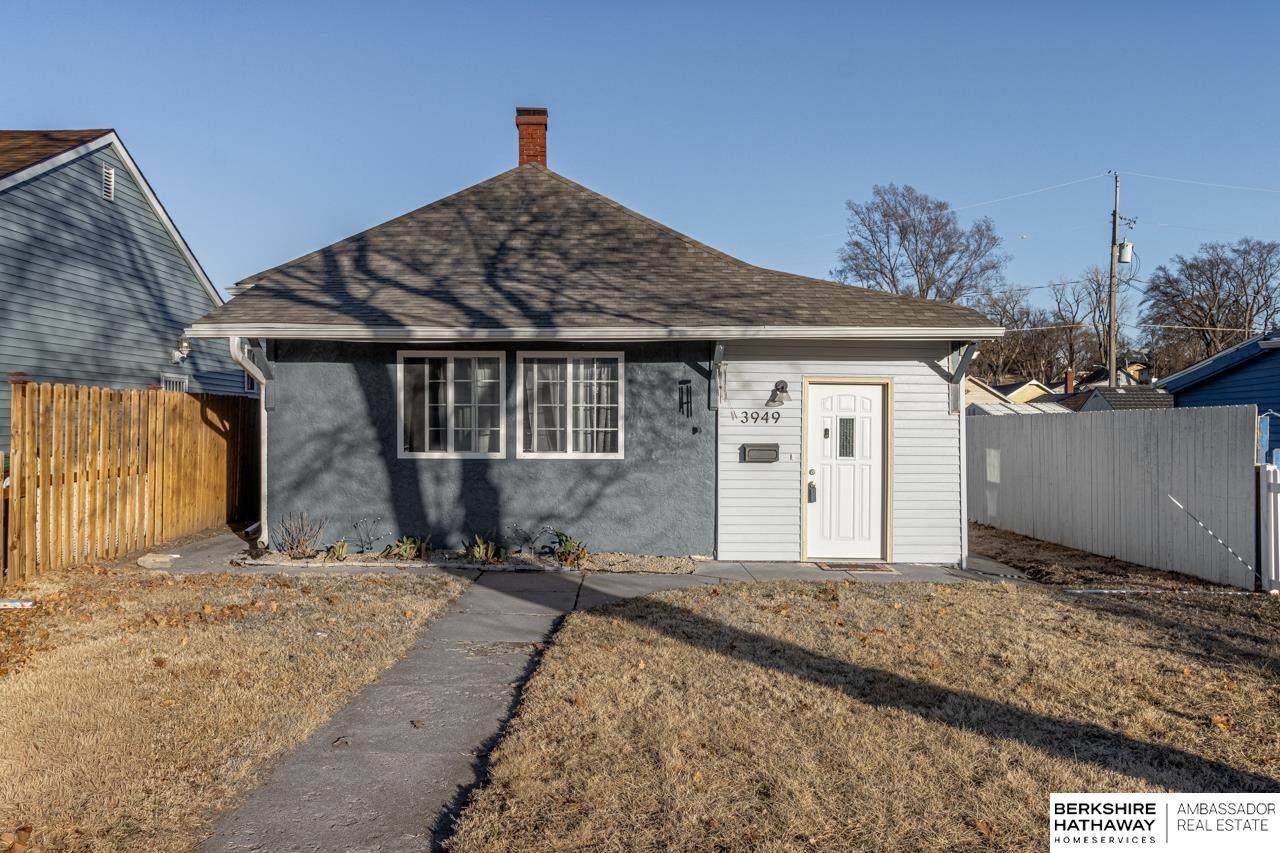 3949 36 Avenue - Photo 1