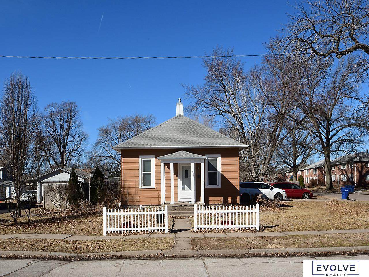 1051 L Street - Photo 1