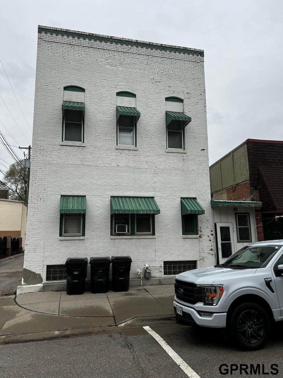 128 6 Street - Photo 1