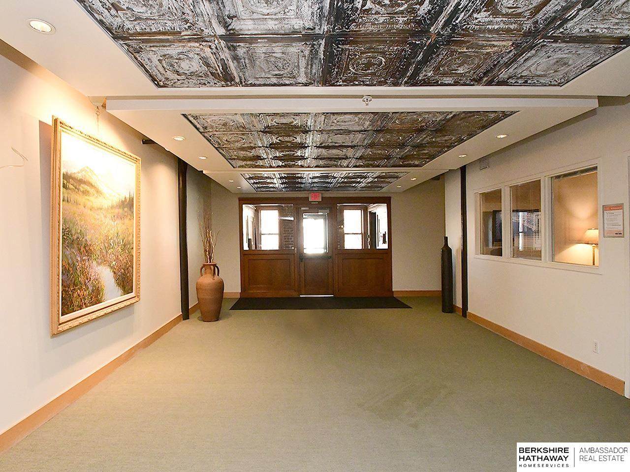 https://bt-photos.global.ssl.fastly.net/omaha/orig_boomver_1_22606466-2.jpg