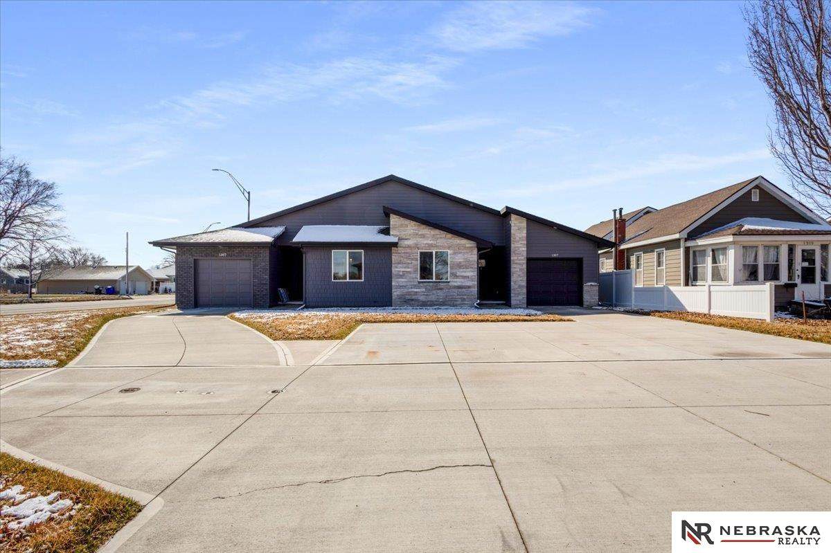 1307 Grant Street - Photo 1
