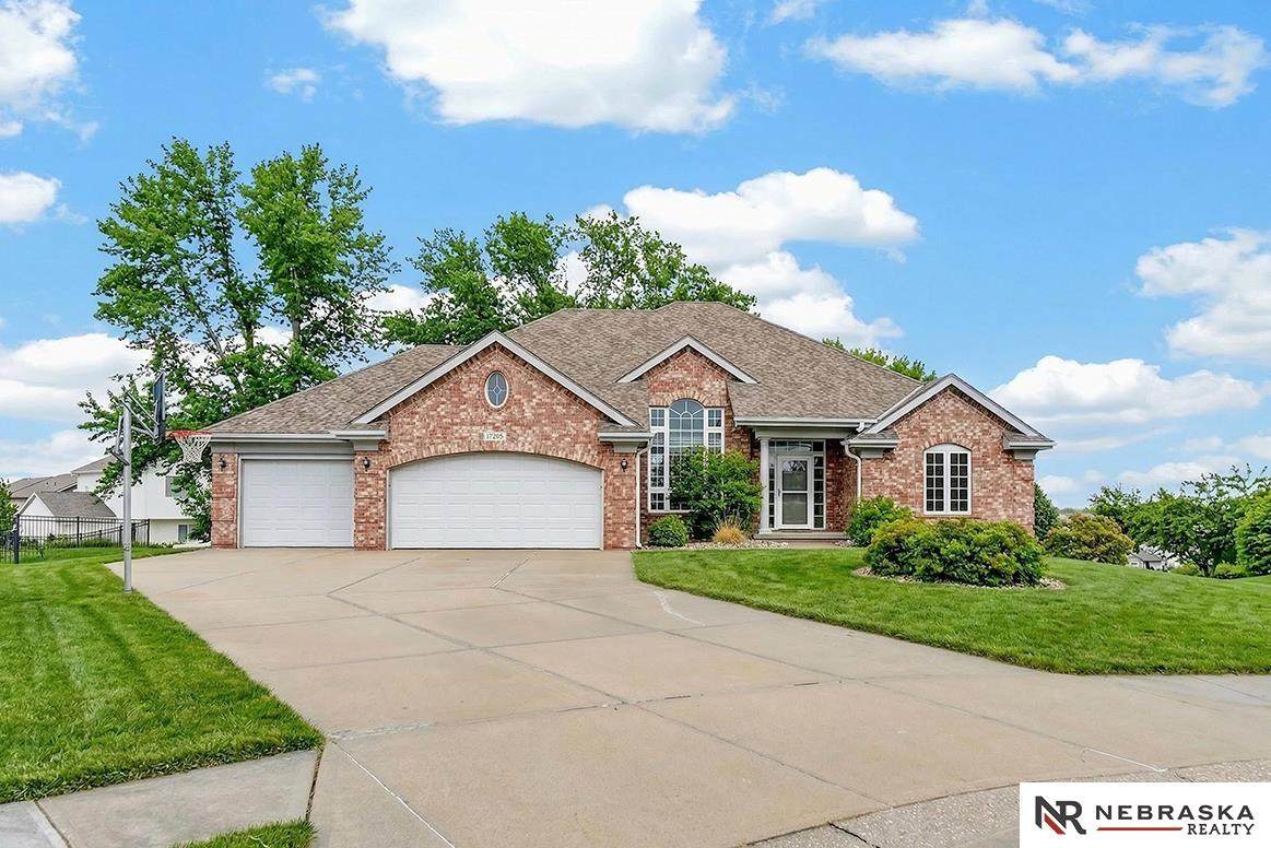 17806 Sawgrass Circle - Photo 1