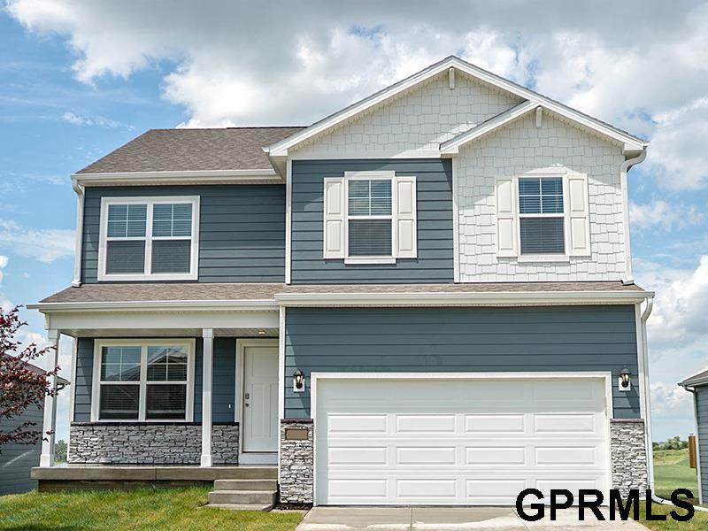 7017 204TH Avenue - Photo 1