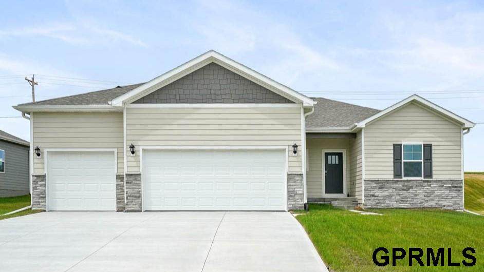 20558 Westridge Drive - Photo 1