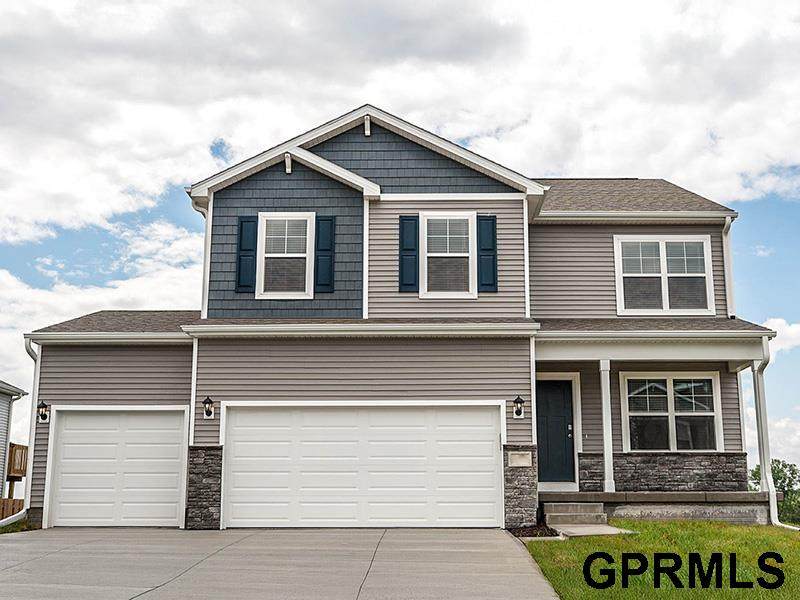 5538 186th Avenue - Photo 1