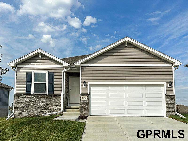 5542 186th Avenue - Photo 1