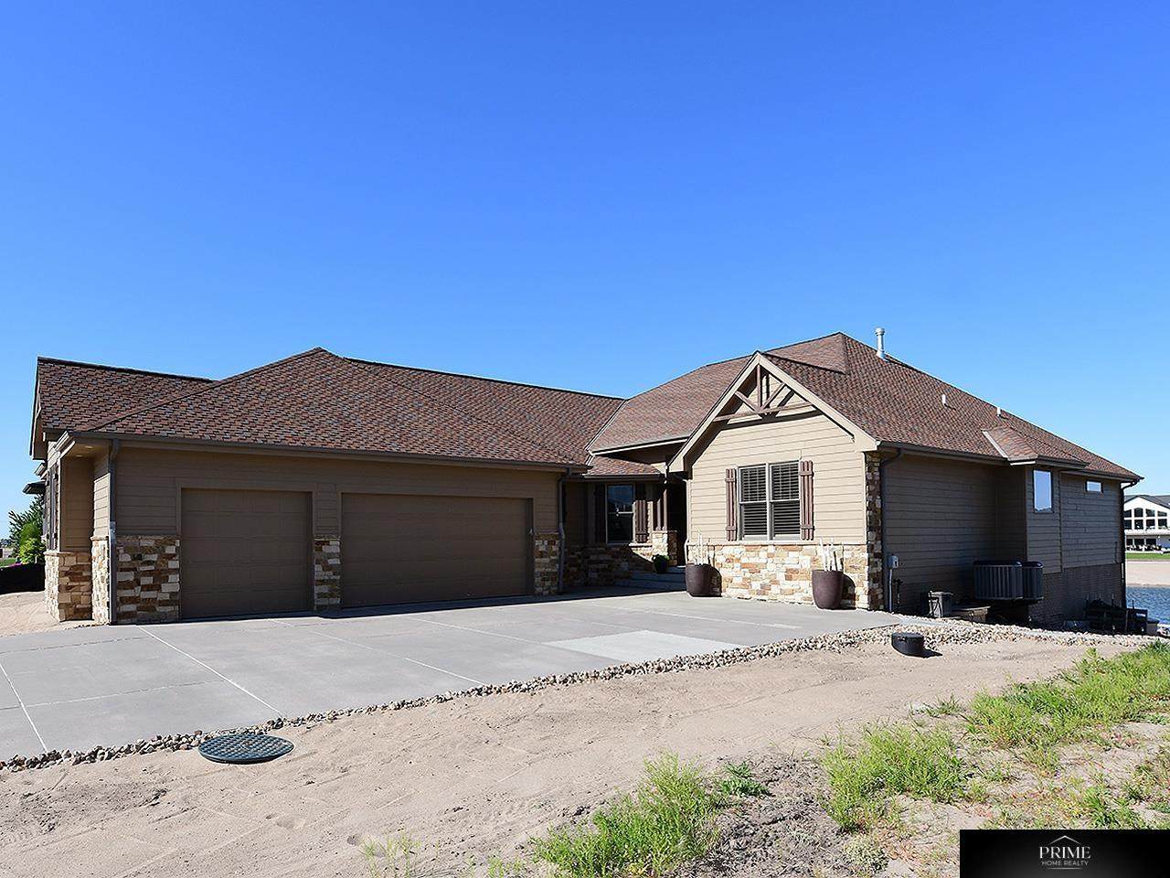 677 Serenity Pointe - Photo 1
