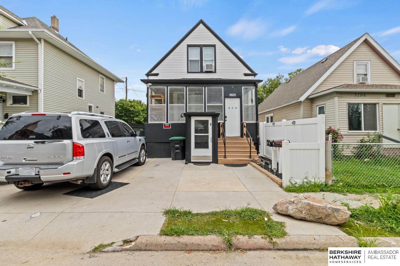 3206 23 Street - Photo 1