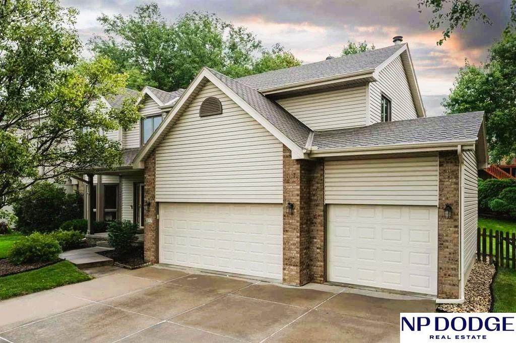 217 163 Street - Photo 1