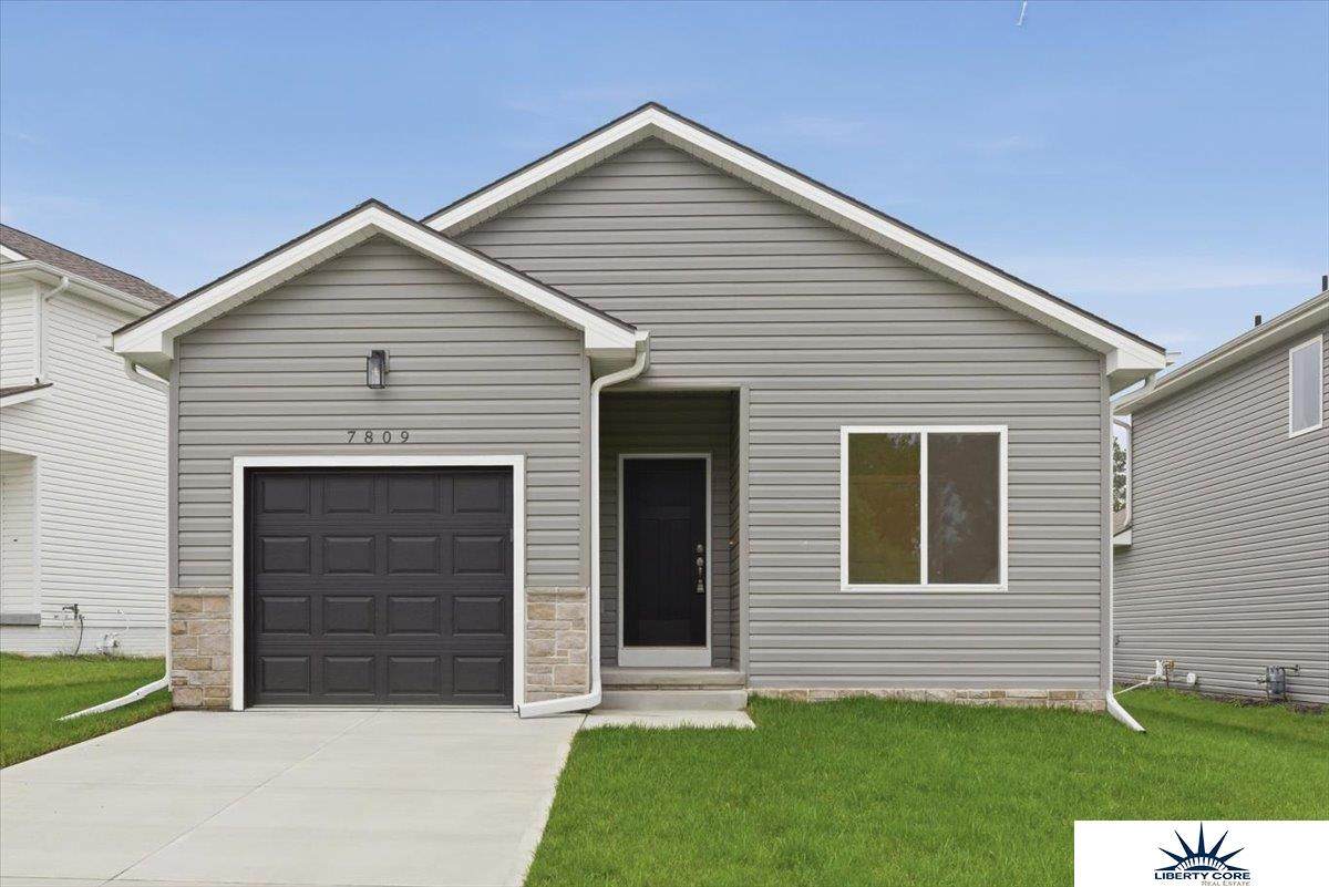 7809 94th Circle - Photo 1