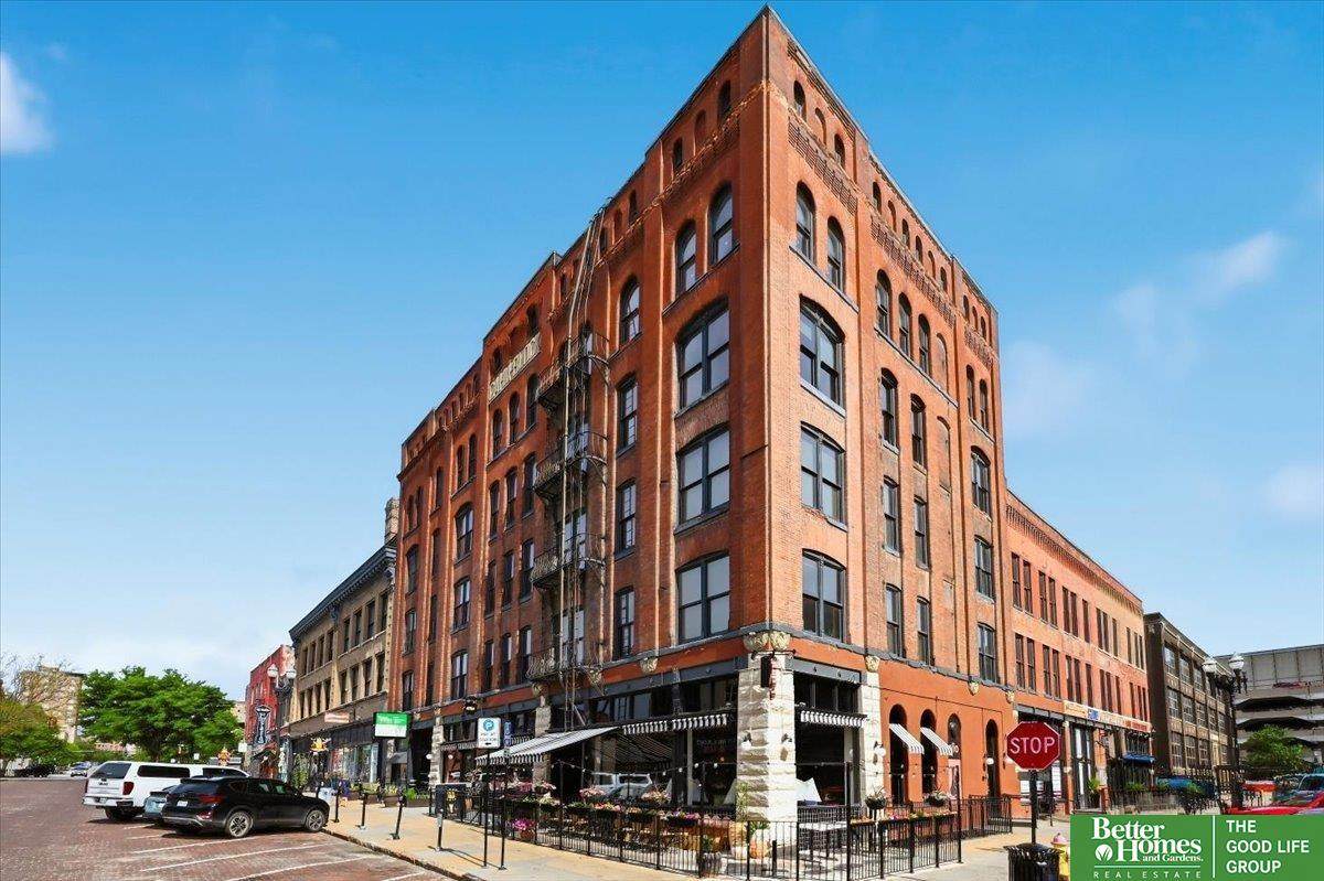 1208 Howard Street - Photo 1
