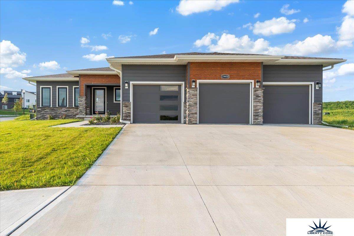 19950 Weir Street - Photo 1