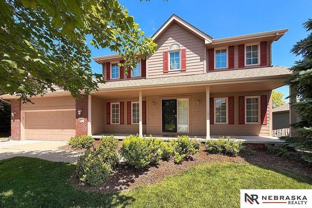 8123 104th Street - Photo 1