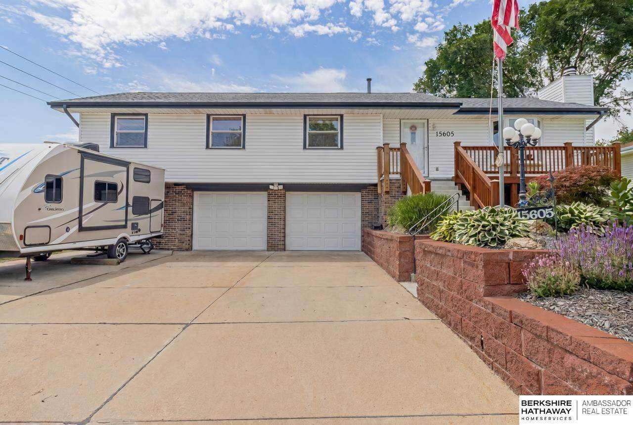 15605 Valley Street - Photo 1