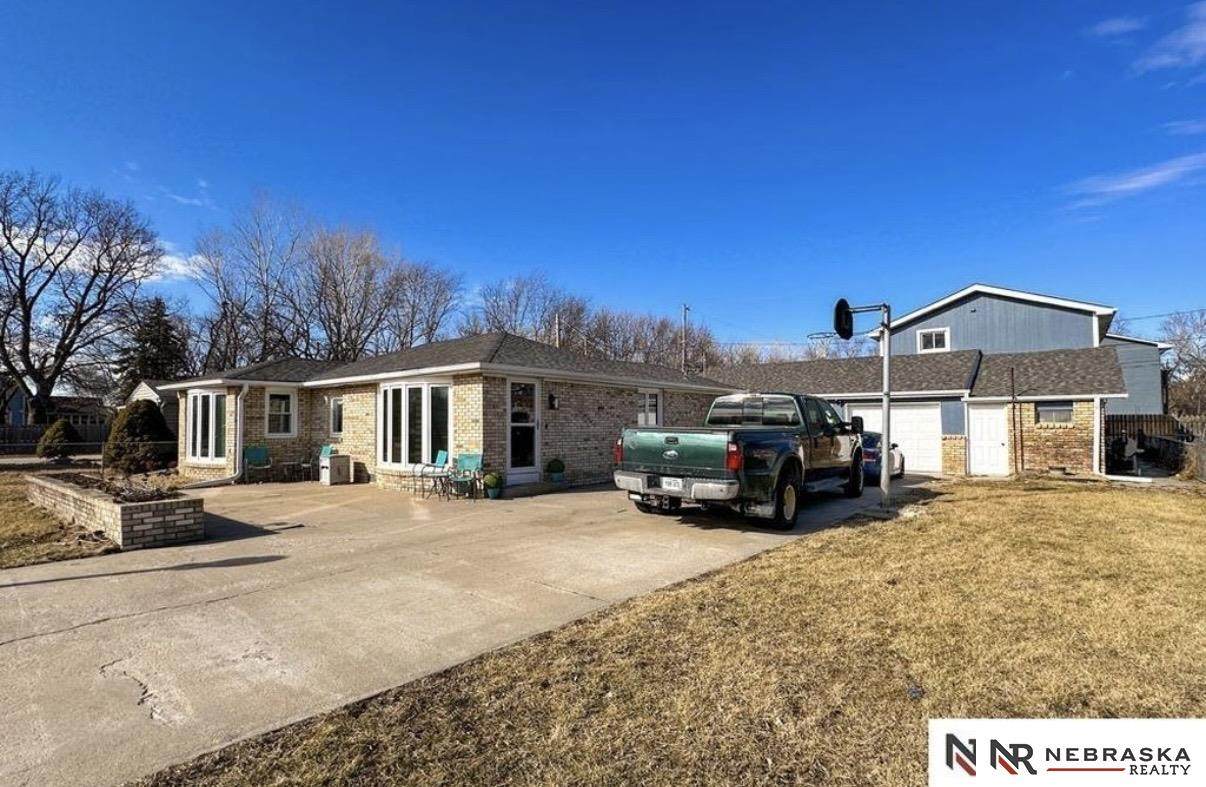 212 Meigs Street - Photo 1
