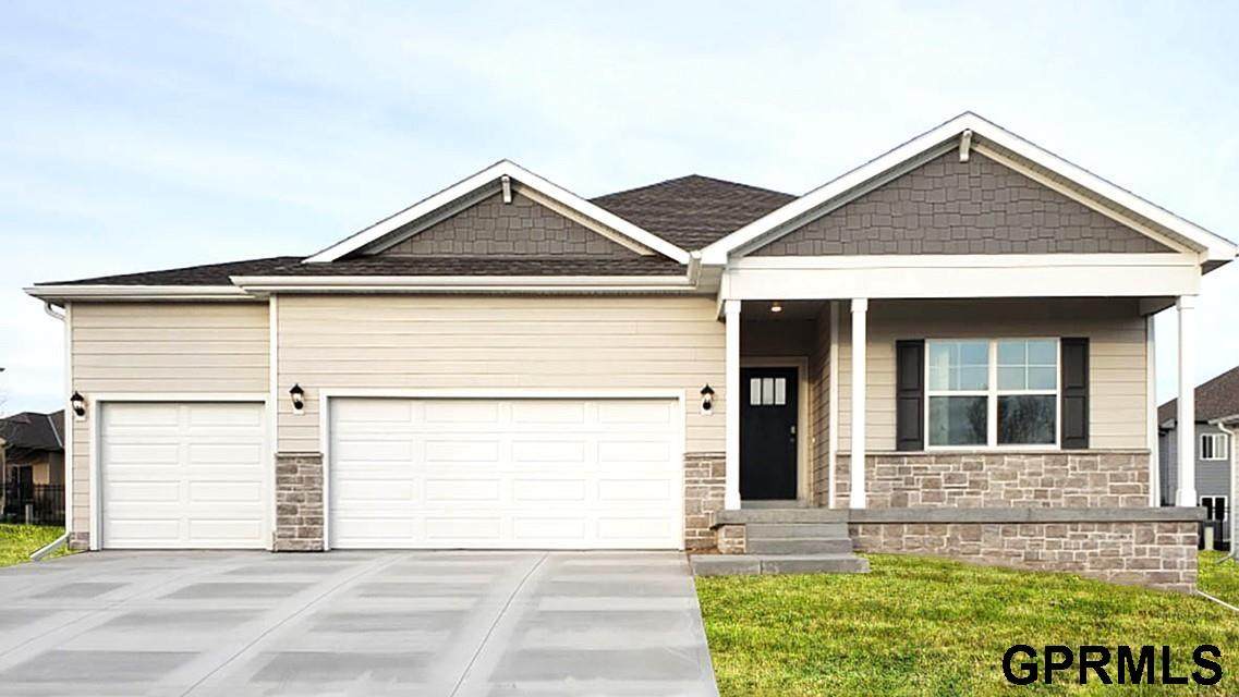 5402 182nd Street - Photo 1