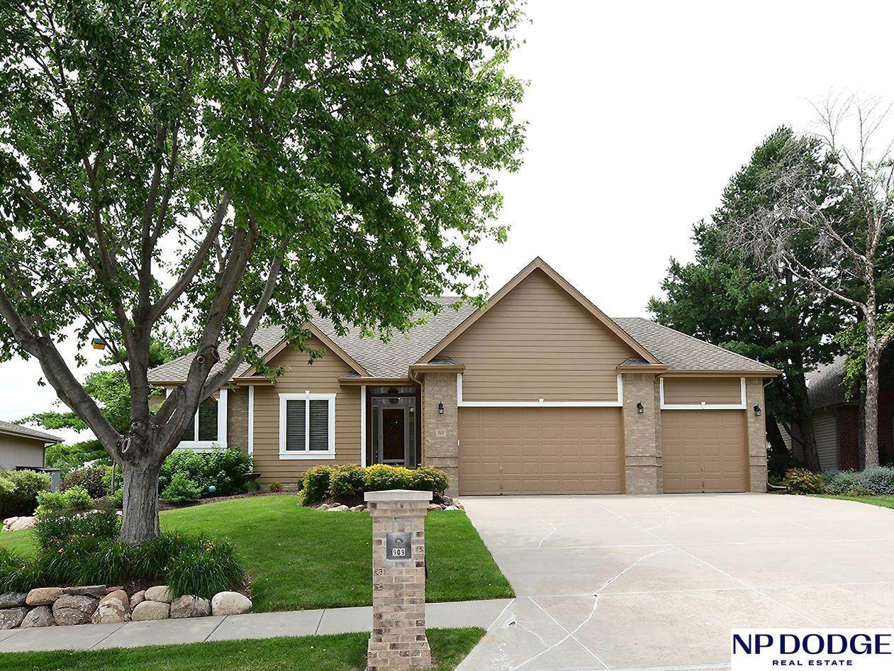 909 Killarney Drive - Photo 1