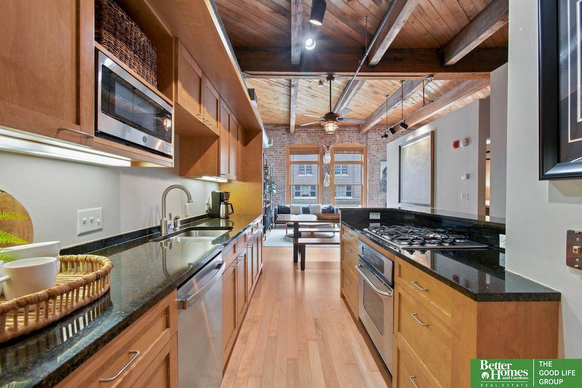 105 9th Street - Photo 1