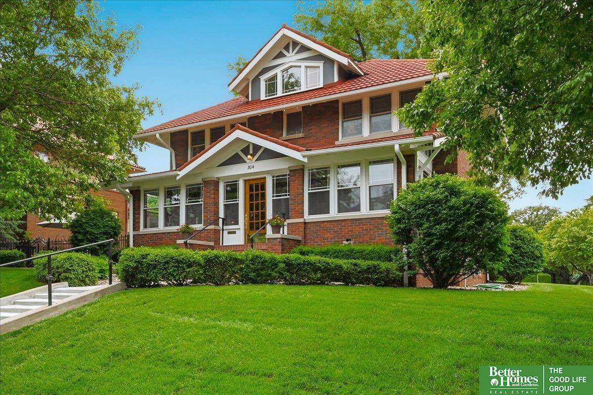 304 54th Street - Photo 1