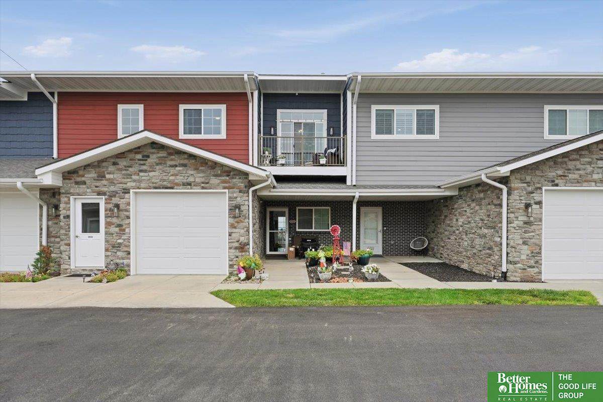 5933 158 Court - Photo 1